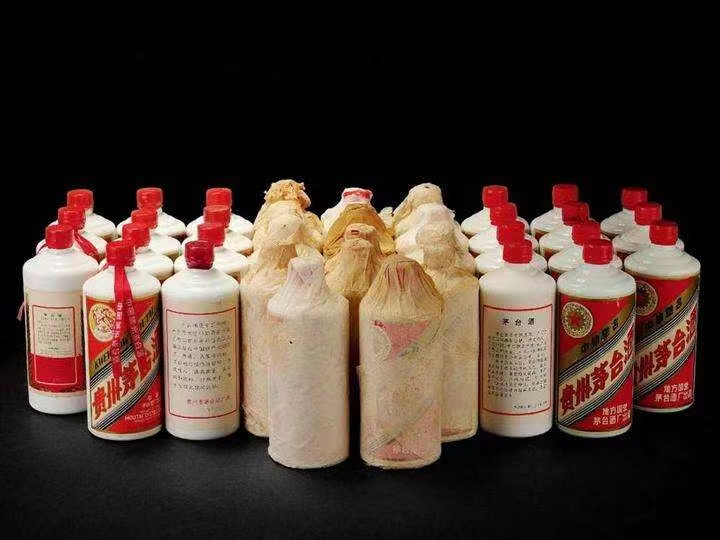 凤庆日照岚山回收酒价格哪里回收(附近上门回收茅台酒）?